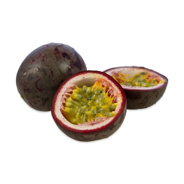 Passion fruit, whole & halved