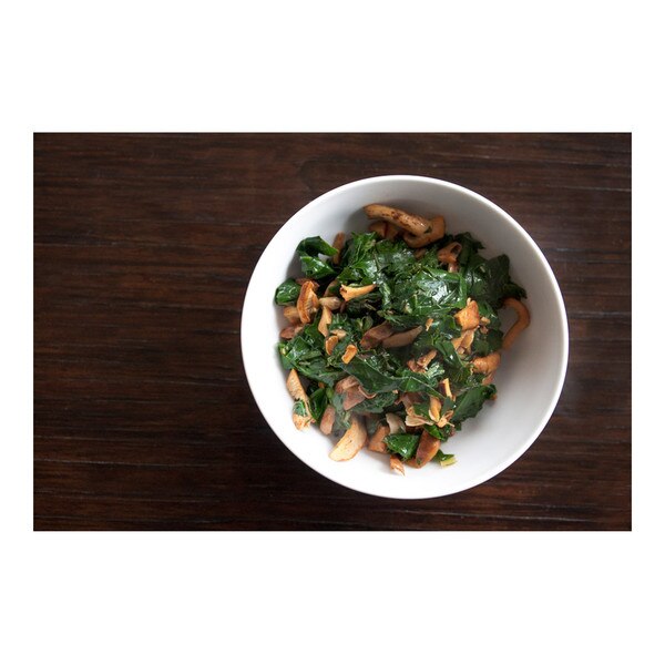 Chopped kale & wild hedgehog mushrooms, recipe